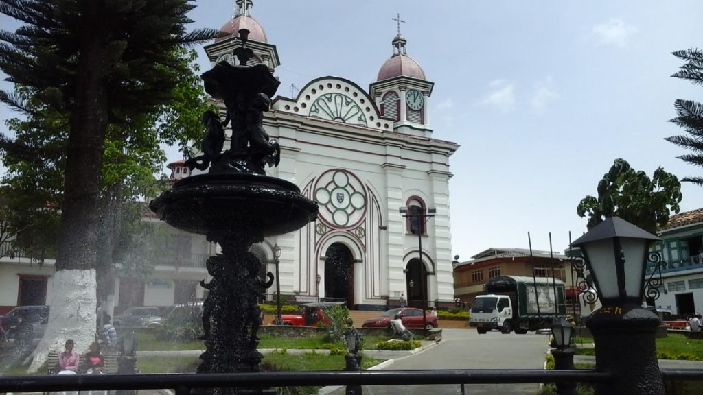 iglesia principal municipio de Aguadas